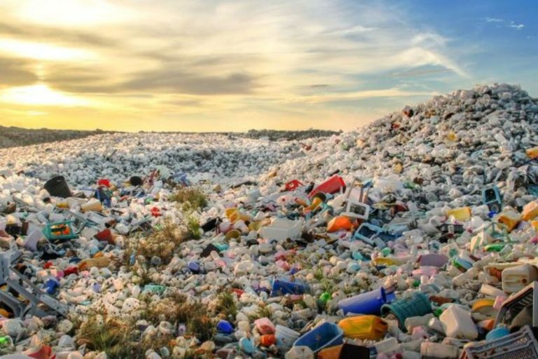 Nairobi : Les négociations visant à mettre fin à la pollution plastique mondiale s’est terminées Nairobi : Les négociations visant à mettre fin à la pollution plastique mondiale s’est terminées