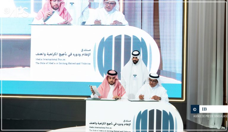 Signature d’un mémorandum de coopération entre la Ligue islamique mondiale et l’UNA