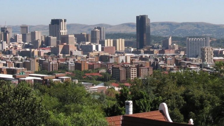 Afrique du Sud: le soutien à l’ANC chute à 37 % (sondage)