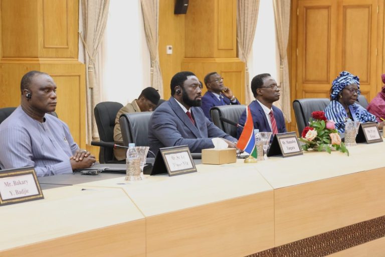 3è session de la commission mixte de coopération Maroc-Gambie: signature à Dakhla de plusieurs accords de coopération et mémorandums d’entente