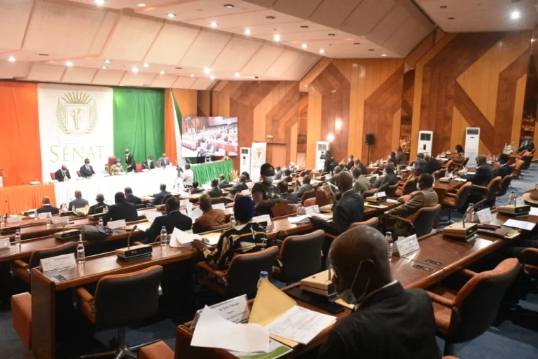 Yamoussoukro : Six projets de loi sur la table des sénateurs