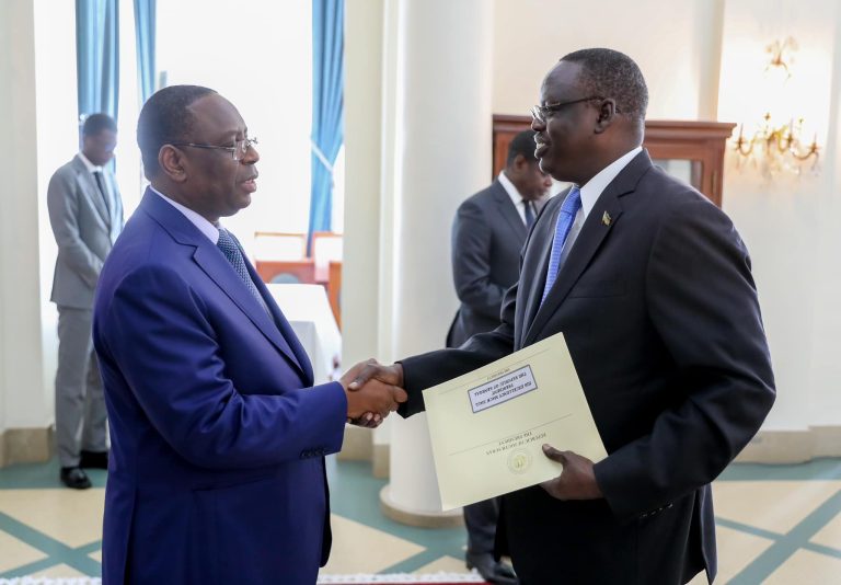 Embalo reçu par macky sall
