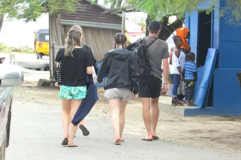 Madagascar : plus de 500 millions d’euros de recettes touristiques en 2023 (ministre)