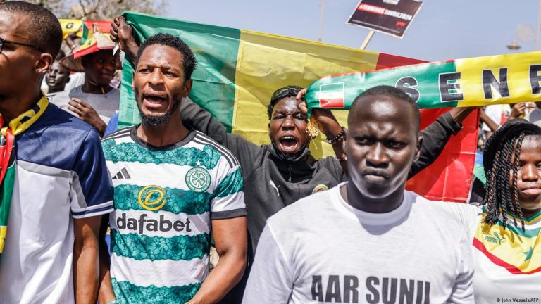 Sénégal: plus de 7 millions d’électeurs aux urnes le 24 mars pour élire un cinquième président
