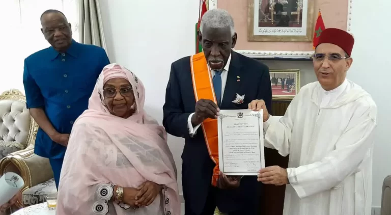 L’ancien ambassadeur du Tchad au Maroc Mahamat Abdelrassoul décoré du Grand Cordon du Wissam Al Alaoui