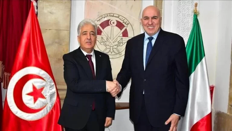 La Tunisie et l’Italie discutent du développement des capacités militaires