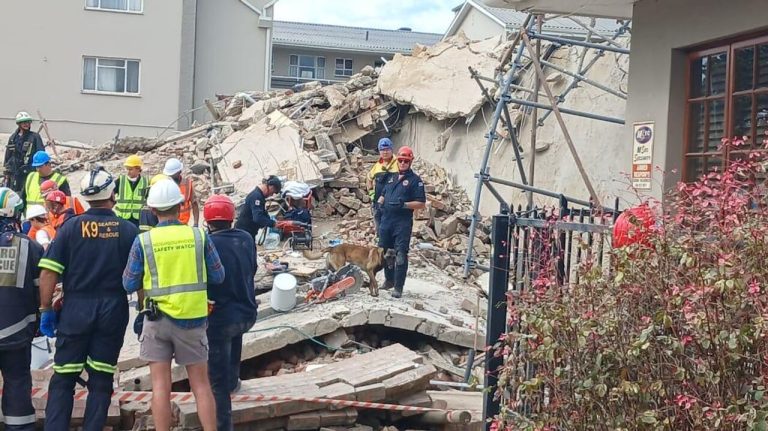 Effondrement d’un immeuble en Afrique du Sud: le bilan grimpe à 24 morts