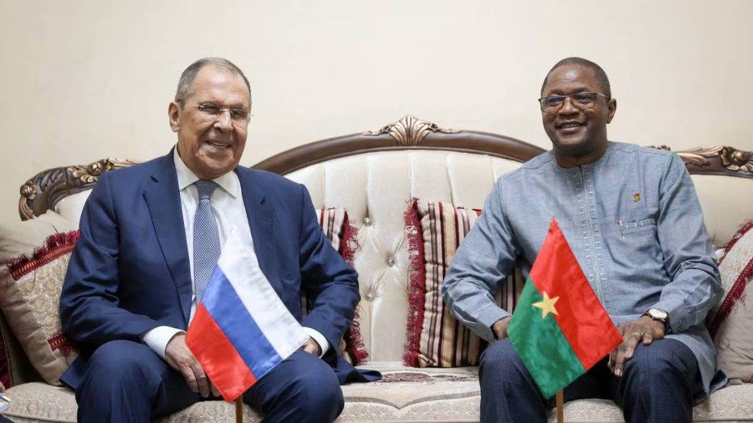 Le ministre russe des Affaires étrangères en visite au Burkina Faso