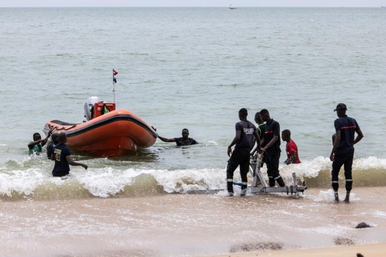 Sénégal: au moins neuf migrants périssent en mer suite au naufrage de leur embarcation (marine)