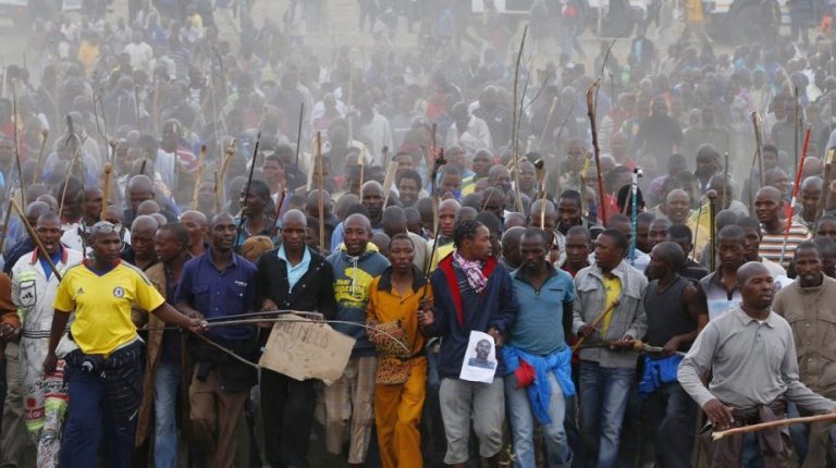 Afrique du Sud : Des manifestations de masse pour dénoncer une crise économique et sociale aiguë