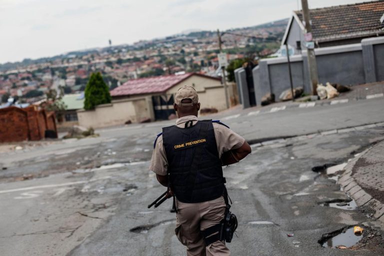 Afrique du Sud: Sept personnes, dont un enfant, abattues à Johannesburg (police)