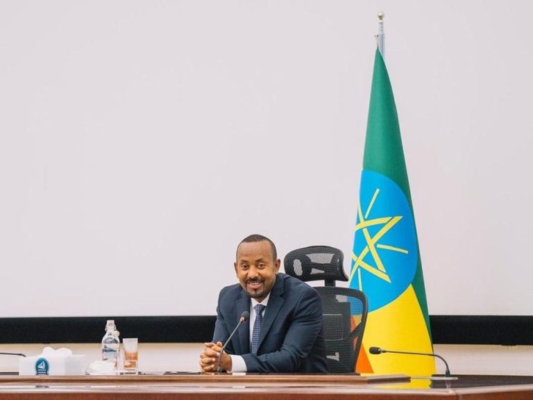 e ministre des Finances, Ahmed Shide