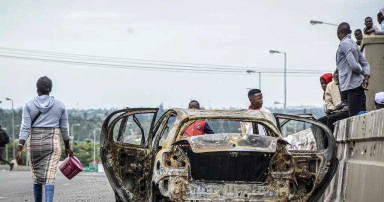 L’Afrique du Sud ferme sa frontière avec le Mozambique suite aux violences post-électorales
