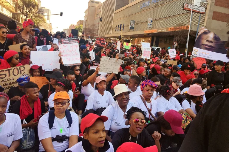 Afrique du Sud : lancement d’une campagne nationale contre le féminicide