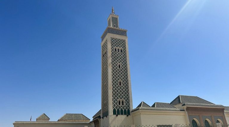 Nouakchott : Deux préposés religieux marocains dirigent la prière de « Tarawih » à la mosquée Hassan II