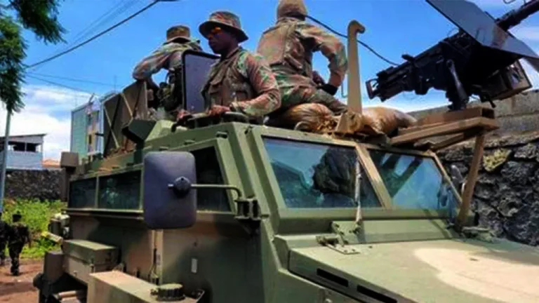 Les soldats sud-africains bloqués dans l’est de la RDC entament leur retrait