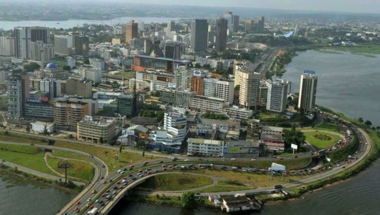 abidjan-la-capitale-economique-de-la-cote-d-ivoire_w7b9h3pxmpg