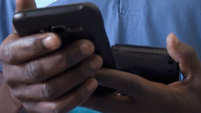Cameroun, Internet, manifestations, élections, Biya